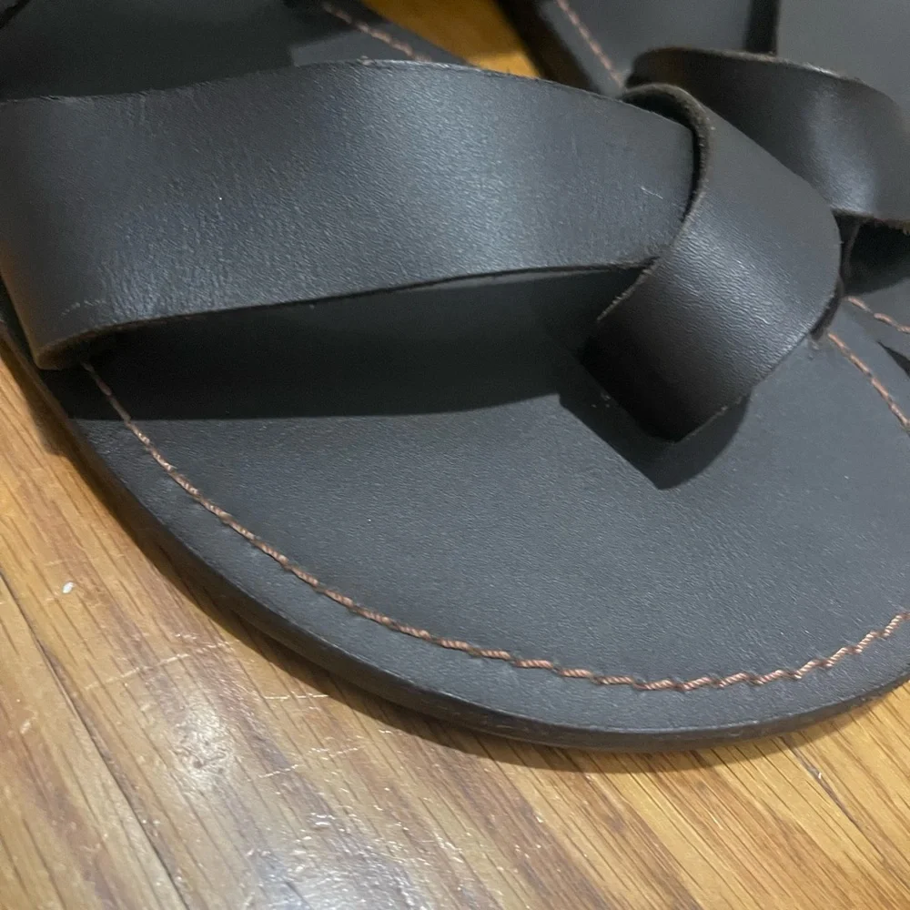 Chris & Steeze Dark Brown Sandals with Buce on side Sz 11 (44) - Picture 8 of 16
